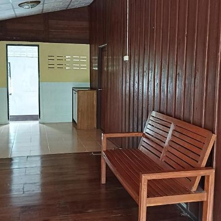 Chanmuang Guesthouse メーホンソン エクステリア 写真