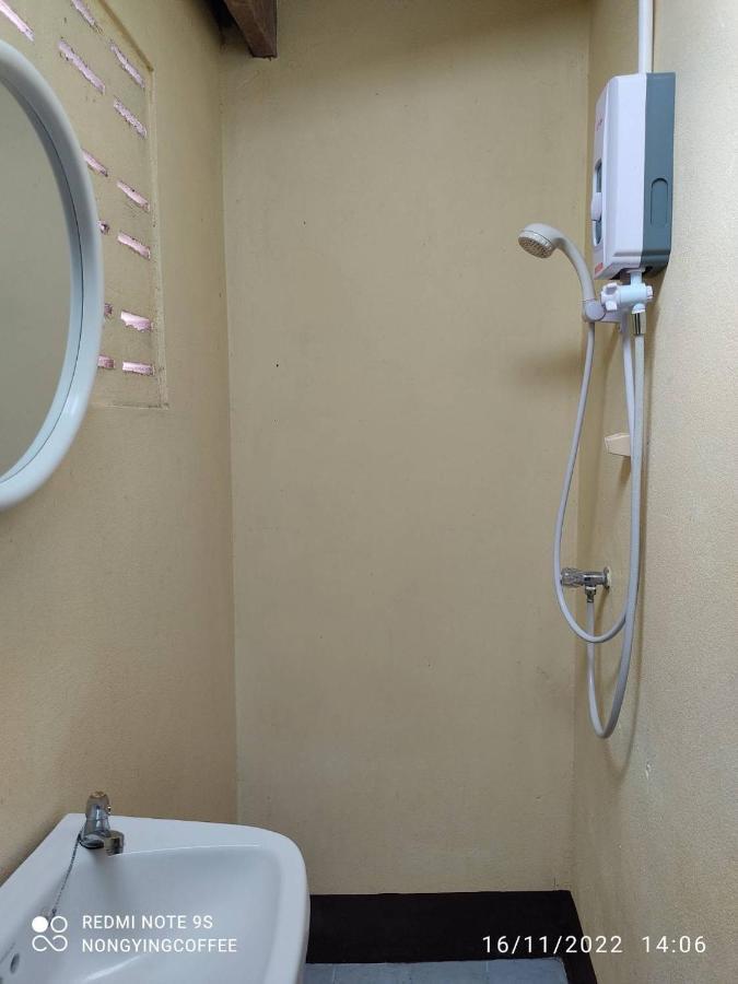 Chanmuang Guesthouse メーホンソン エクステリア 写真