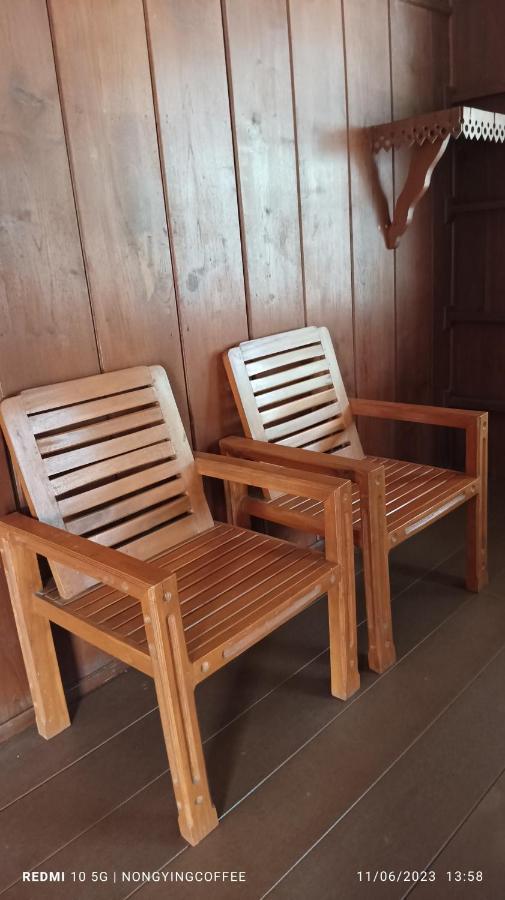 Chanmuang Guesthouse メーホンソン エクステリア 写真