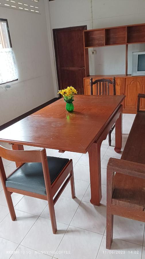 Chanmuang Guesthouse メーホンソン エクステリア 写真